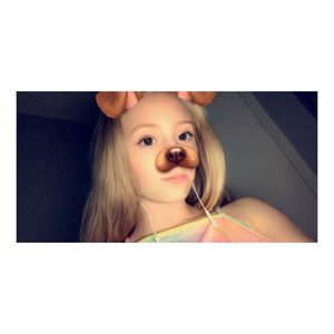 Meet your Posher, Olivia